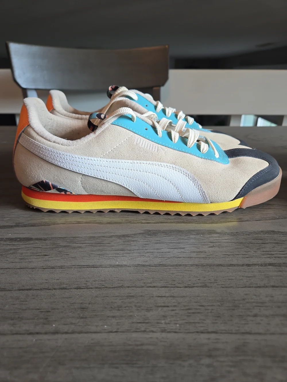 Puma Men’s Beige Suede Runner with White Formstrip